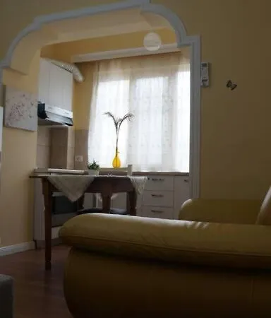 Alle'S M Shyri Studio Apartment Tirana Exterior photo